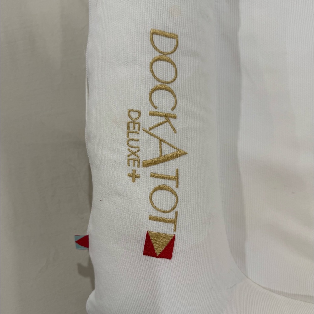 Luxe Deluxe+ Lounger in White with Gold Embroidery
